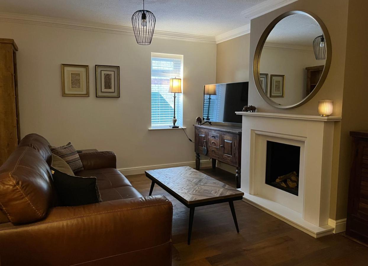 Stunning Beverley Bungalow W Fireplace, Private Parking, And Garden Εξωτερικό φωτογραφία